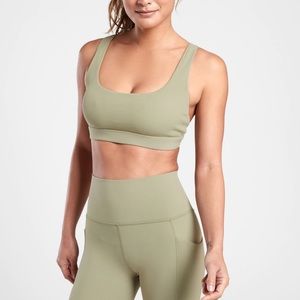 Athleta green Exhale Rib Bra